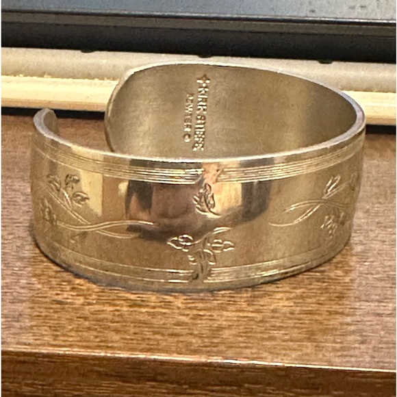 Kirk Stiffe pewter cuff bracelet - Picture 1 of 2